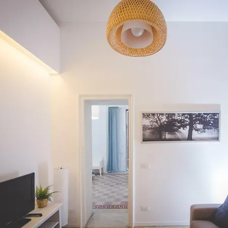 Dione Apartament * Syracuse